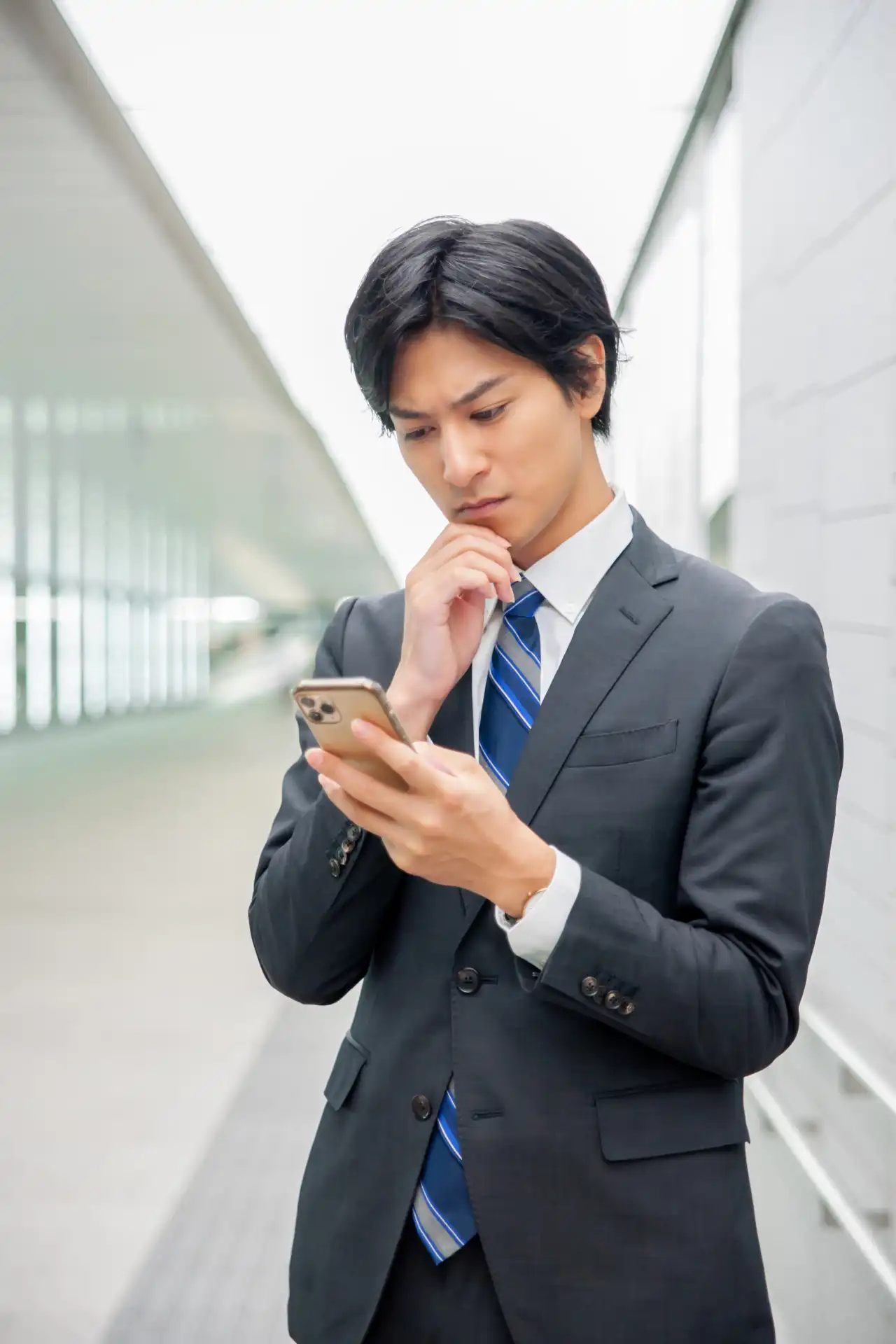 アフィリエイターの仕事はサイト制作ですか？